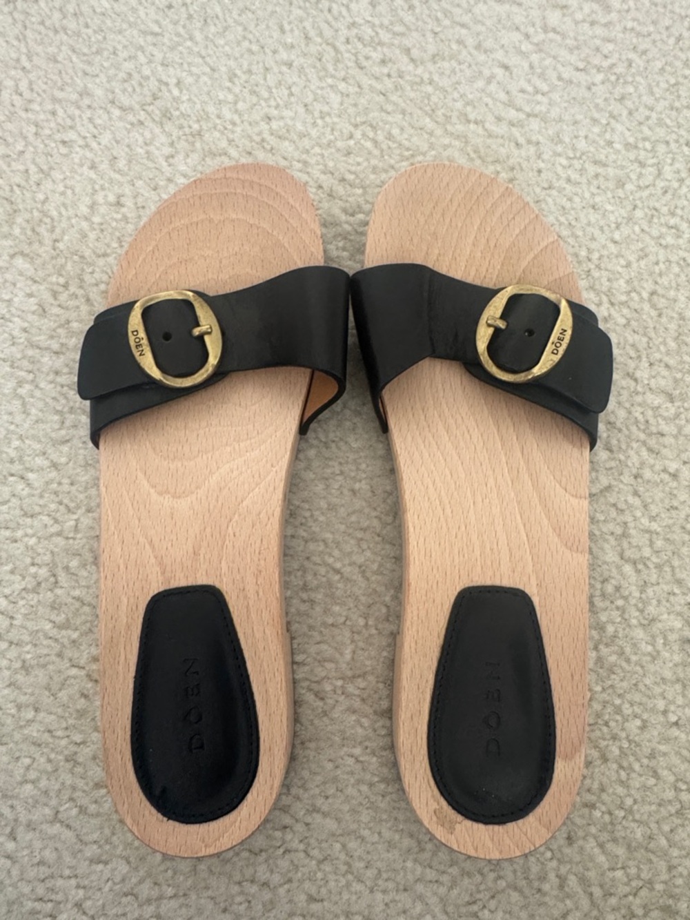 DOEN - Black Leather Buckle Slide Sandals
